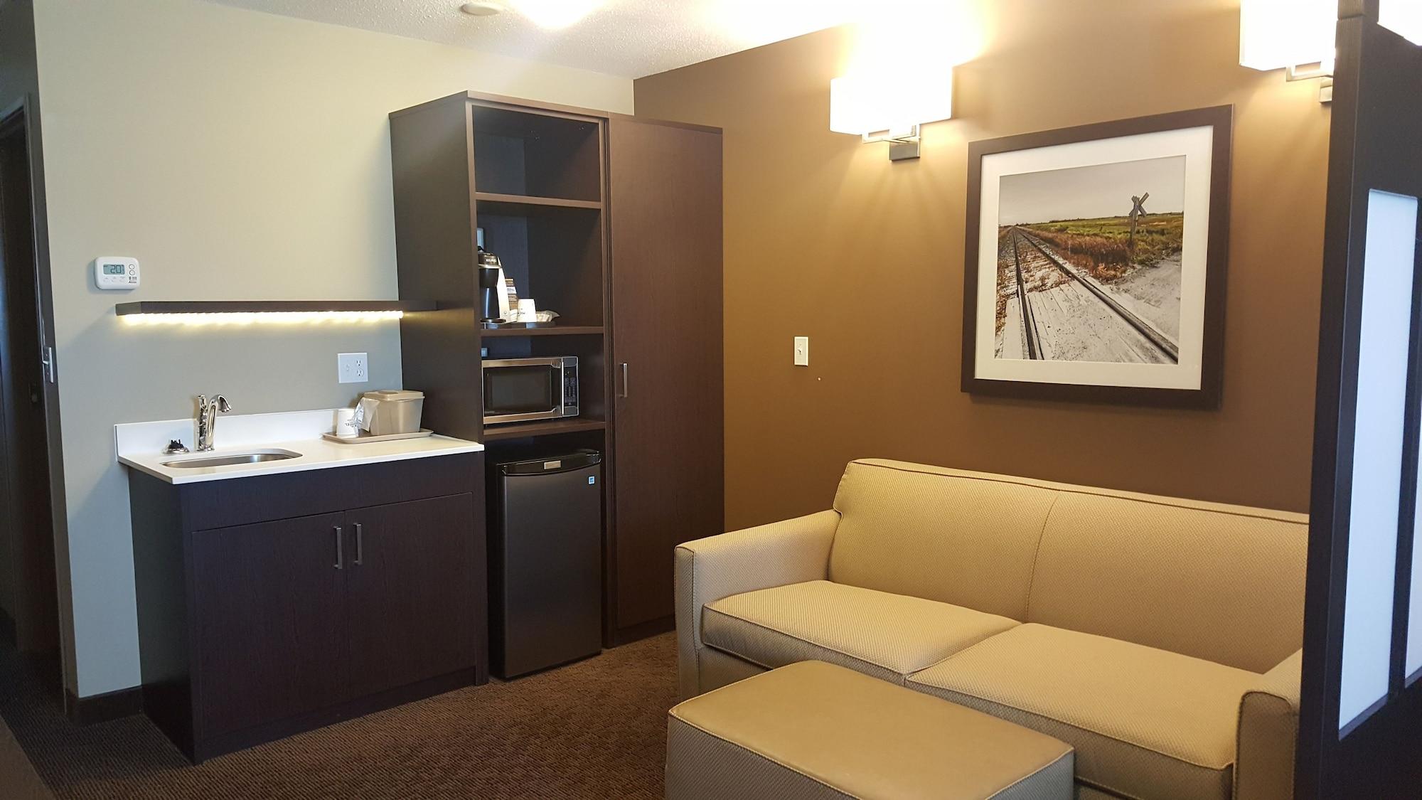 Microtel Inn & Suites By Wyndham Whitecourt Ngoại thất bức ảnh