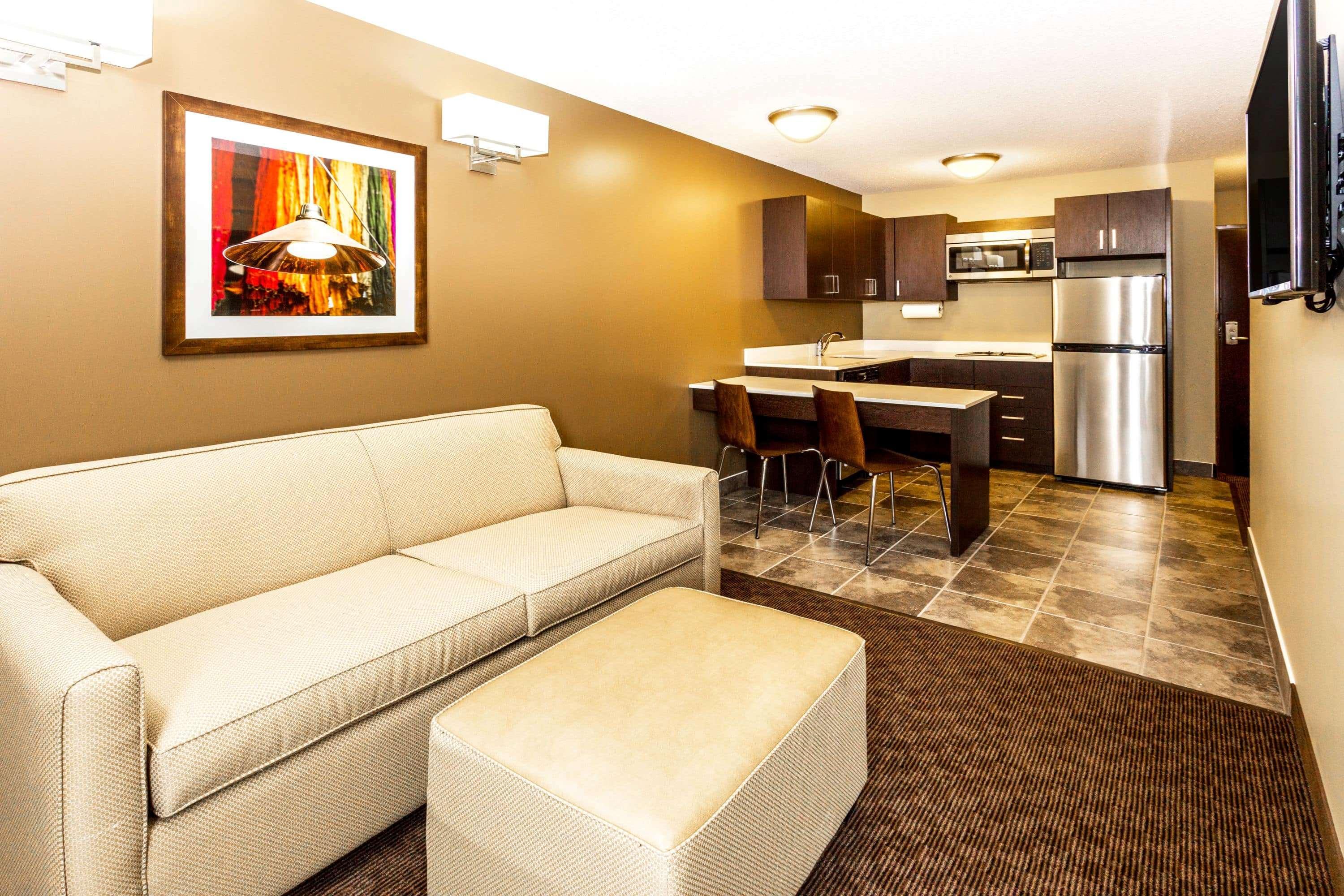 Microtel Inn & Suites By Wyndham Whitecourt Ngoại thất bức ảnh