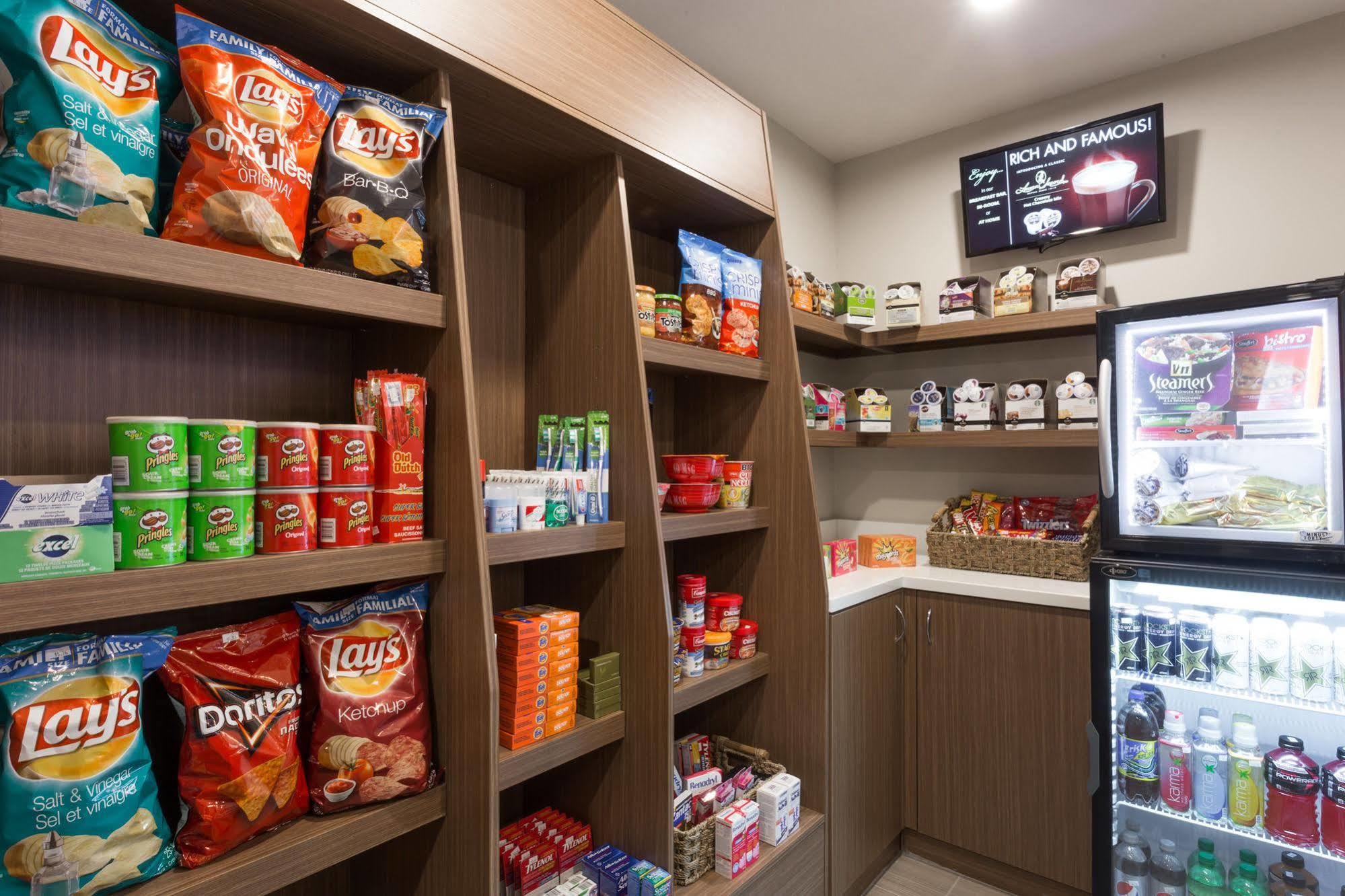 Microtel Inn & Suites By Wyndham Whitecourt Ngoại thất bức ảnh